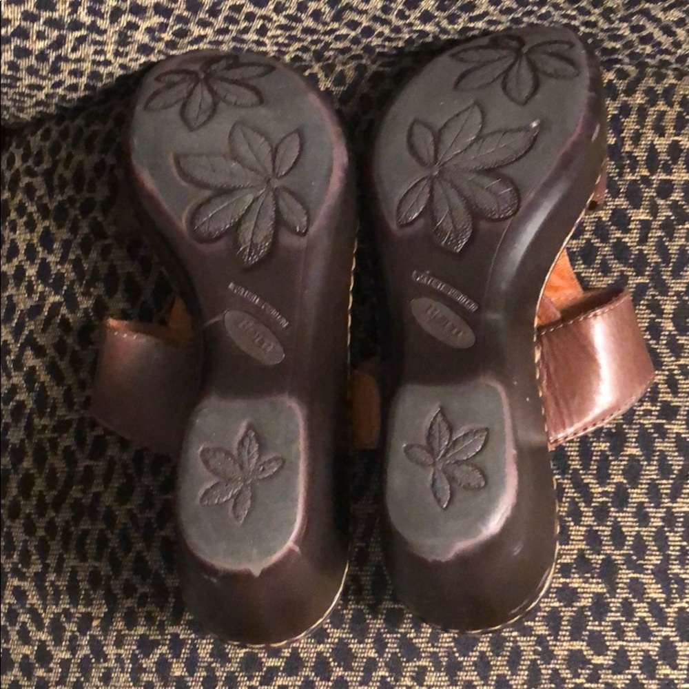 Sandals - Picture 3 of 3